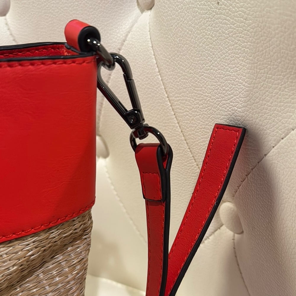 Simply Vera Vera Wang Red and Tan Tote with Woven Design - Picture 4 of 7
